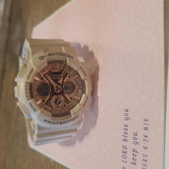 Casio  G Shock Beige And Rose Gold Face. - Picture 1 of 8